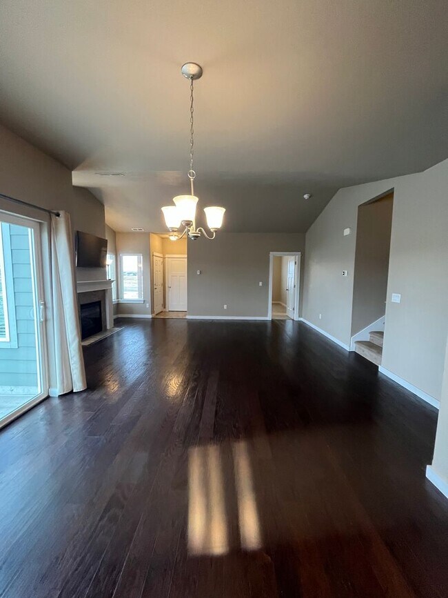 Foto del edificio - 3 bed 2.5 Bath Condo with 2 car garage