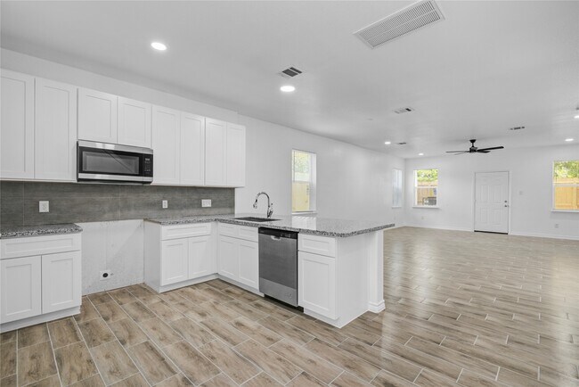 Foto del edificio - 9932 Fillmore St