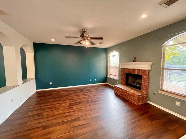 Building Photo - 3226 Raging River Dr