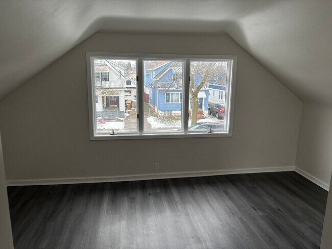 Foto del edificio - 70 Ivanhoe Rd