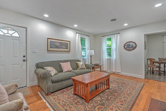 Foto del edificio - 1220 Morningside Cir