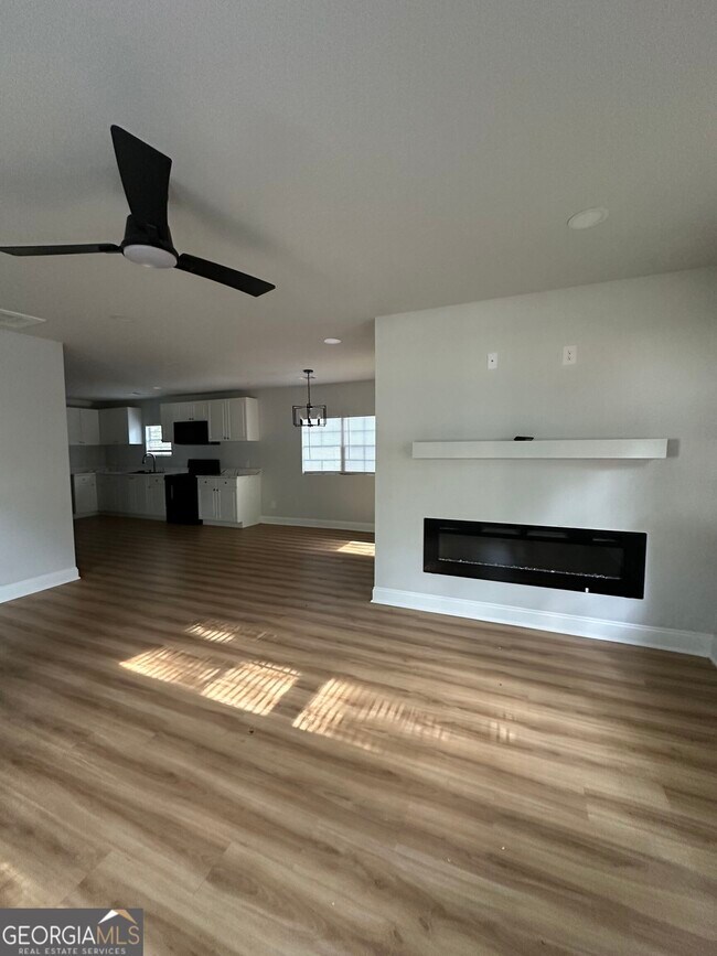 Foto del edificio - 1345 Maple St