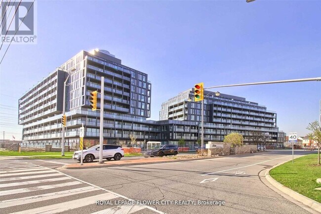 Building Photo - 3200-3200 Dakota Cmn