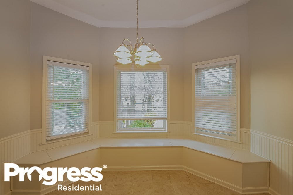 Building Photo - 8595 Bell Ridge Dr