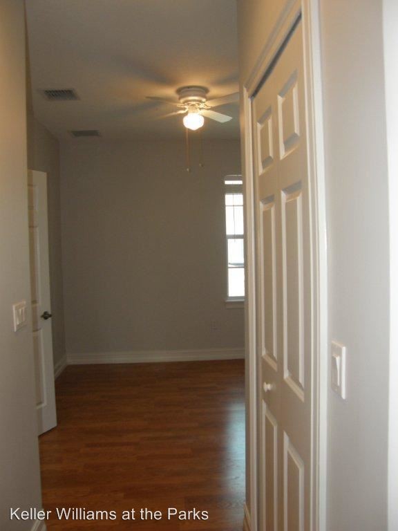 Building Photo - 1 br, 1 bath House - 1966 Meeting Place #A