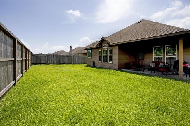 Foto del edificio - 702 Fairway Dr