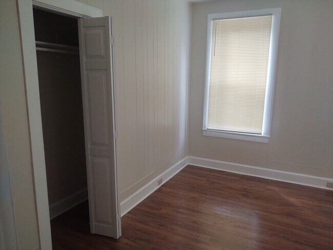 Primer dormitorio - 116 Houseworth St