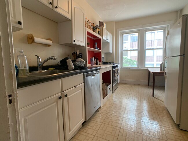 Foto del edificio - 1515 Beacon St
