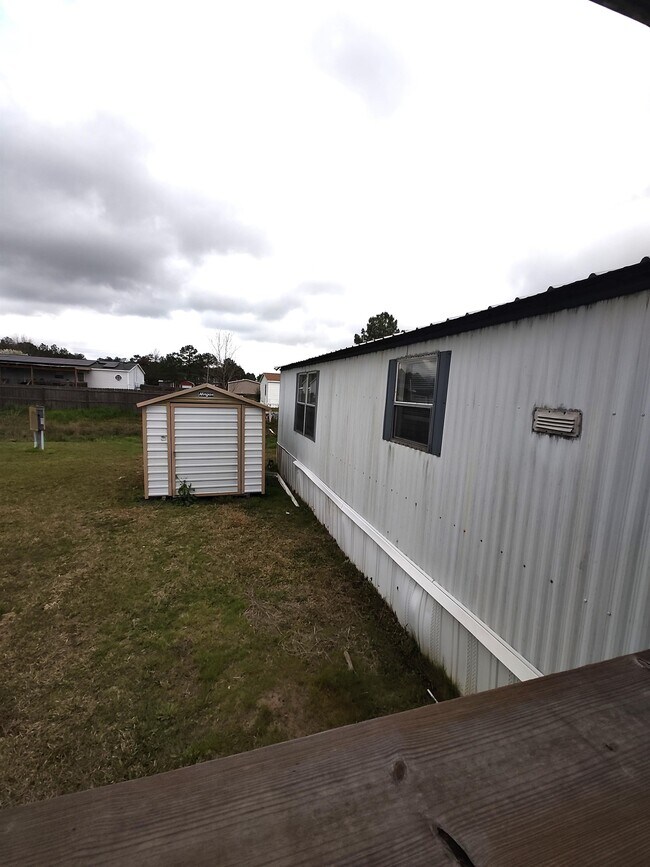 Building Photo - 5541 Summerville