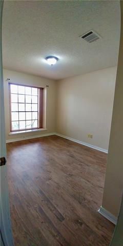 Foto del edificio - 2305 Dowd Ln