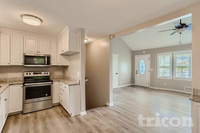 Foto del edificio - 367 Arbour Way