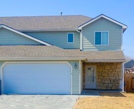 Building Photo - 2607 Blueline Cir