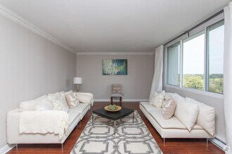 Interior Photo - Lakeview Residences