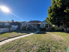 Building Photo - 5123 Auckland Ave