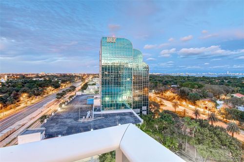 Foto del edificio - 4250 Biscayne Blvd