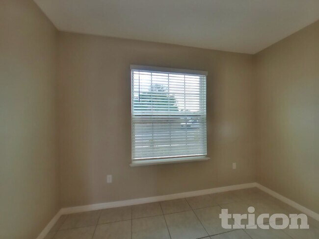 Building Photo - 1238 Salisbury Dr