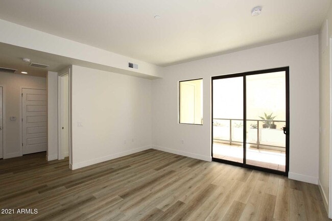 Building Photo - 7300 E EARLL Dr