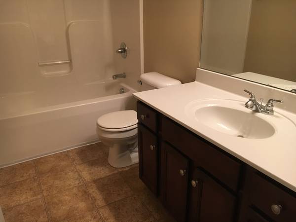 Building Photo - 810 Professional Park Dr