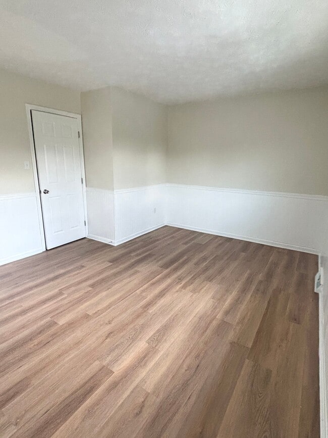 Building Photo - 5276 Mulberry Ct