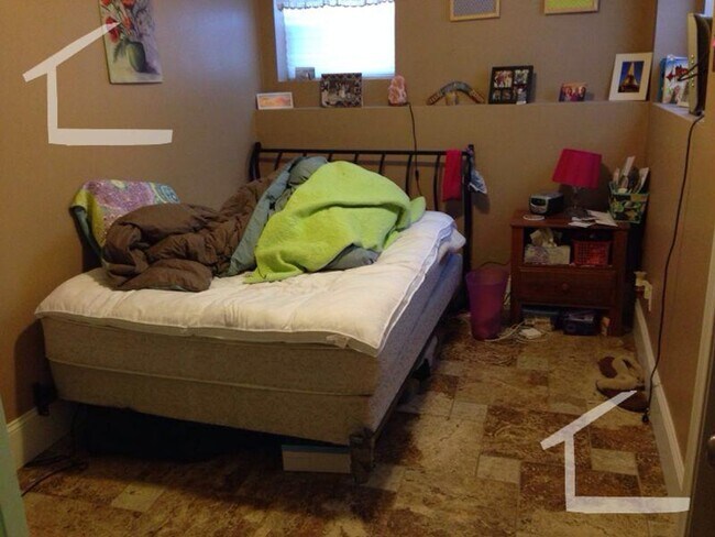 Photo - Large Unit on Packard's Corner, Eat-in Kitchen, Parch, Pets Friendly, Stainless Steel Appliances Apartment