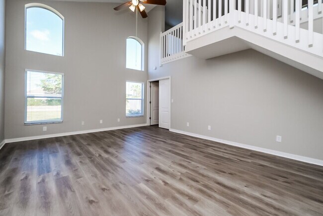 Foto del edificio - 3326 Clover Blossom Cir