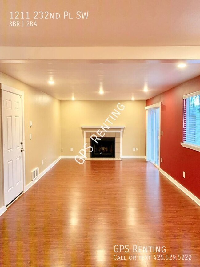 Foto del edificio - Beautiful updated 3/2 rambler in Northshor...