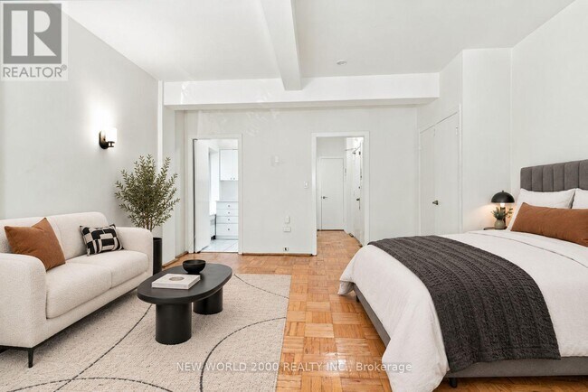Photo du bâtiment - 110 St Clair Ave W