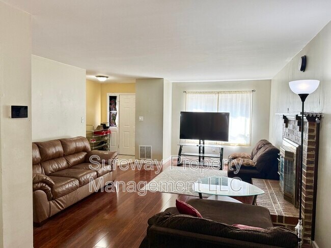 Foto del edificio - 339 Collier Ave