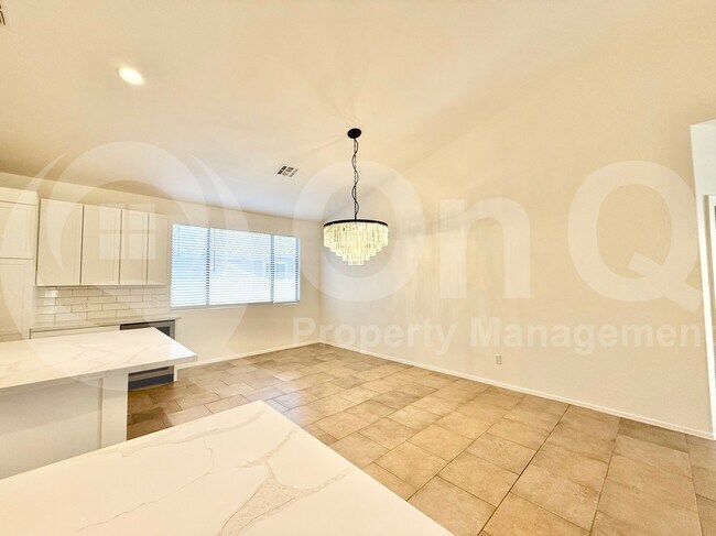 Building Photo - 9414 W Ross Ave