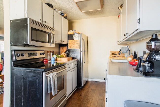 Foto del edificio - 1233 N Ogden St