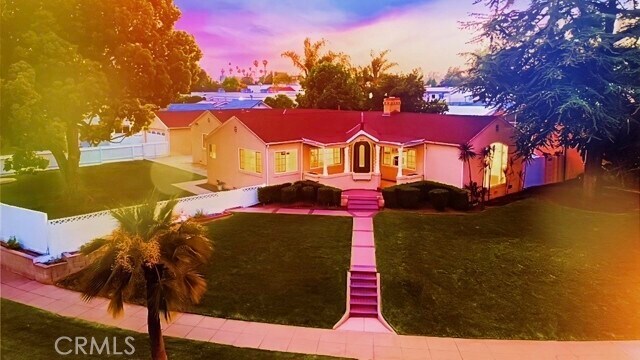 Primary Photo - 207 S El Molino St