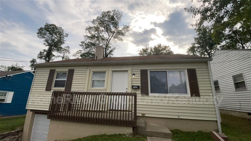 Primary Photo - 7252 Bernard Ave