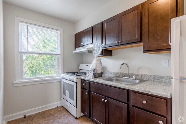 1 HAB, 1 BA - 600 ft² - Garfield Court Apartments