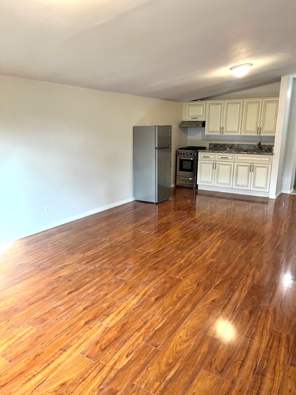 Building Photo - 136 Orange Grove Ave