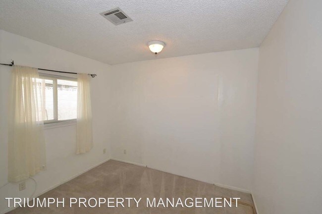 Building Photo - 700 Sportsman Dr