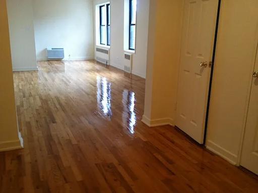 Foto del edificio - 35-20 Leverich St