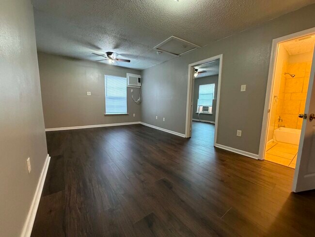 Building Photo - 3028 Avenue M
