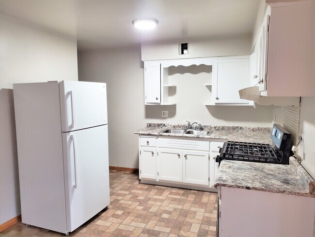 Building Photo - 2534 N 73rd Ave