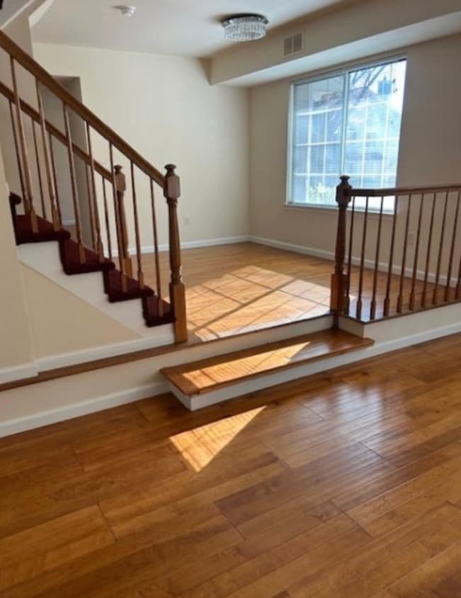 Building Photo - 17 Crestmont Rd