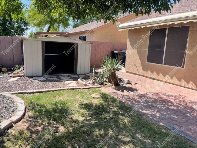 Building Photo - Near Loop 202 South and Cooper-Deluxe 3 be...