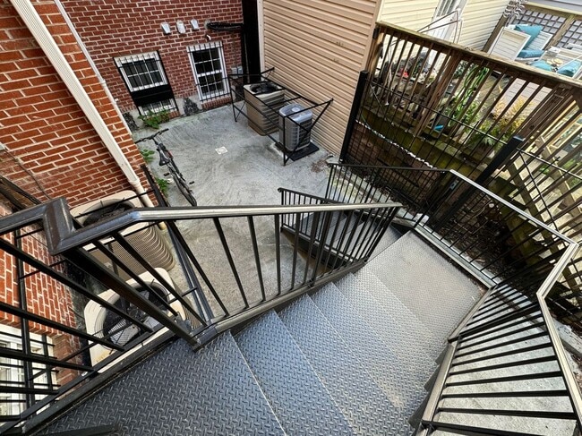 Foto del edificio - 911 Kennedy St NW