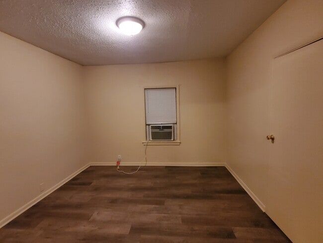 Building Photo - 3705 Stephens Rd NE