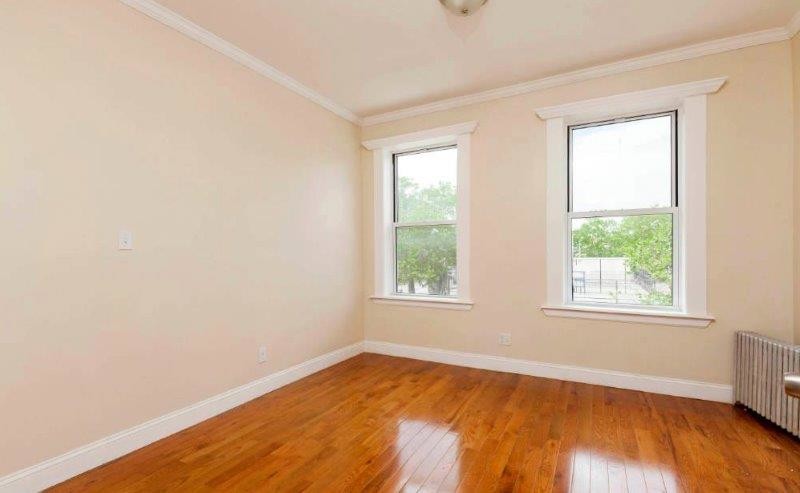 Foto principal - 45 Kingston Ave
