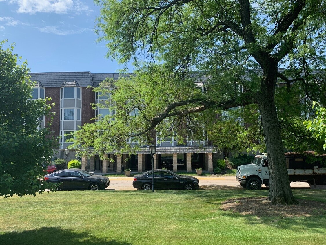 Foto principal - 600 Thames Pkwy