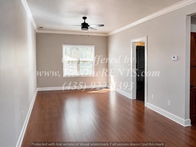 Building Photo - NO DEPOSIT option available for qualified renters!