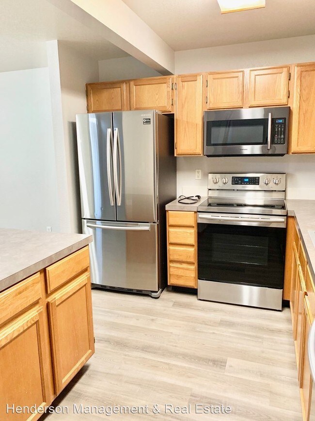 Building Photo - 2 br, 2.5 bath House - 705 Apple Ct.