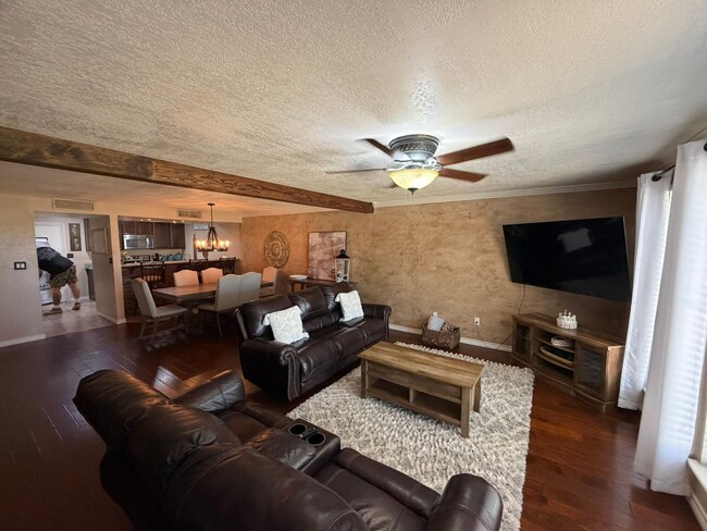 Building Photo - 807 Preston Trails Ct