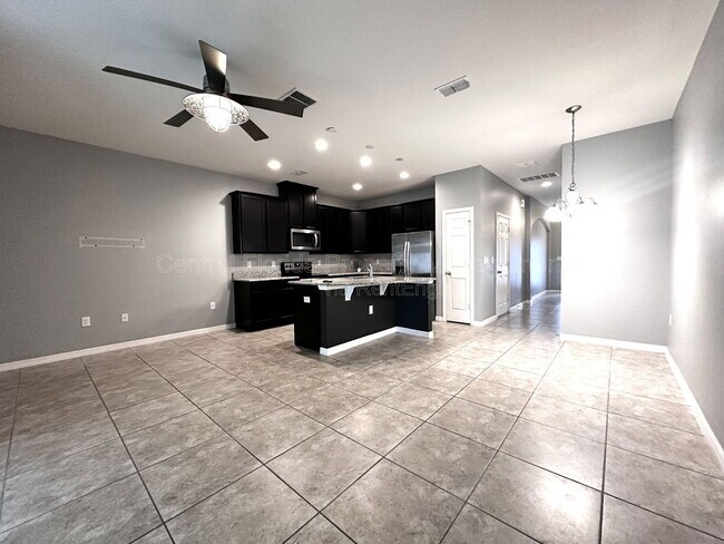Foto del edificio - 1453 River Rock Ct