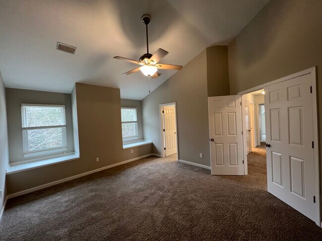 Master bedroom window seats - 309 Mill Run Cir