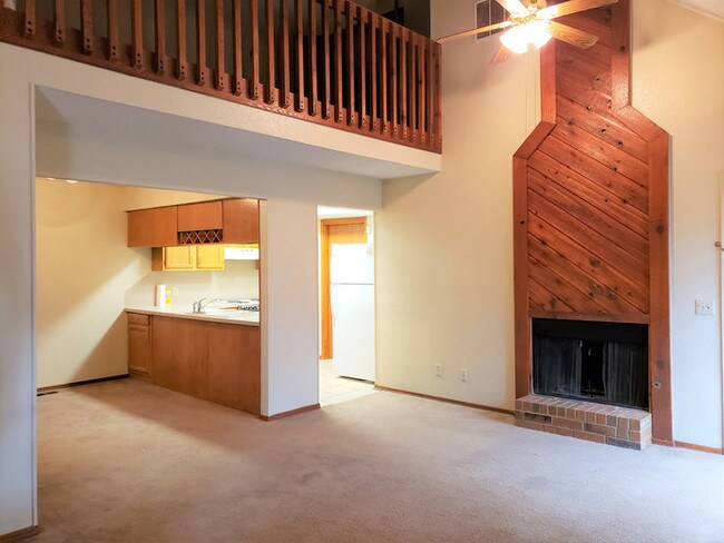 Building Photo - 14107 Fairhill Ave
